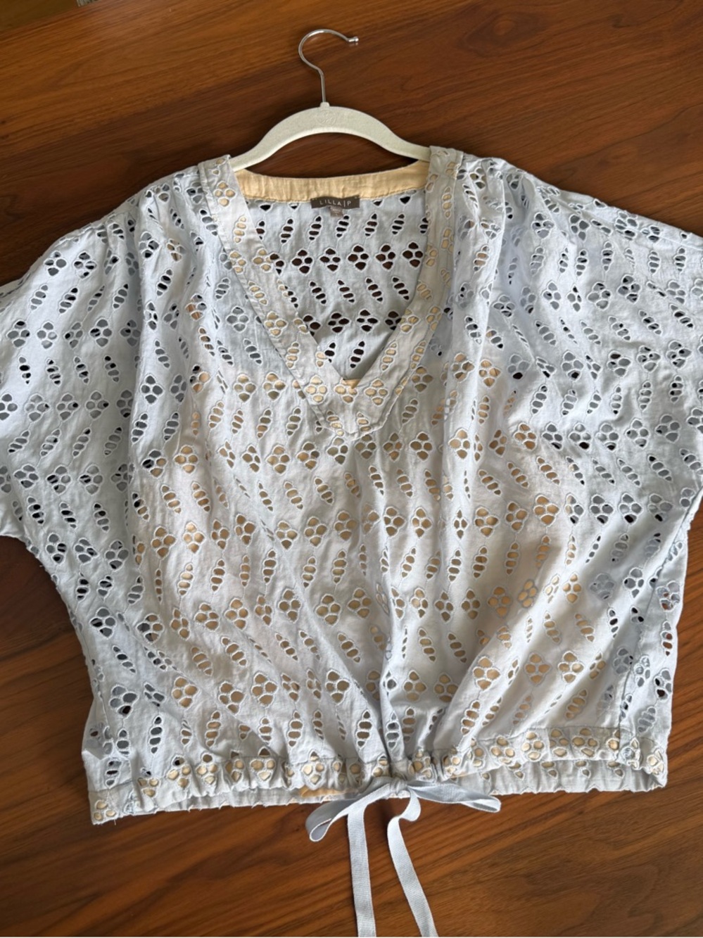 Lila P light blue Eyelet Tie-Hem V-Neck Top. Never been worn. Size large